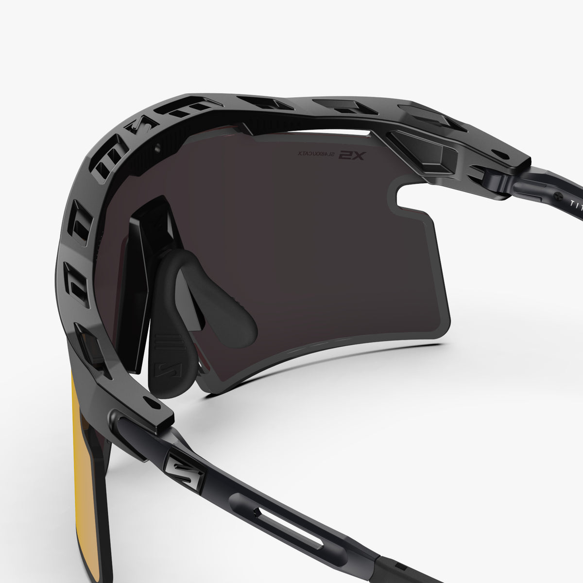 Aeroshade 2.0 Titanium XS Matte Black Multimirror Sunburst detail