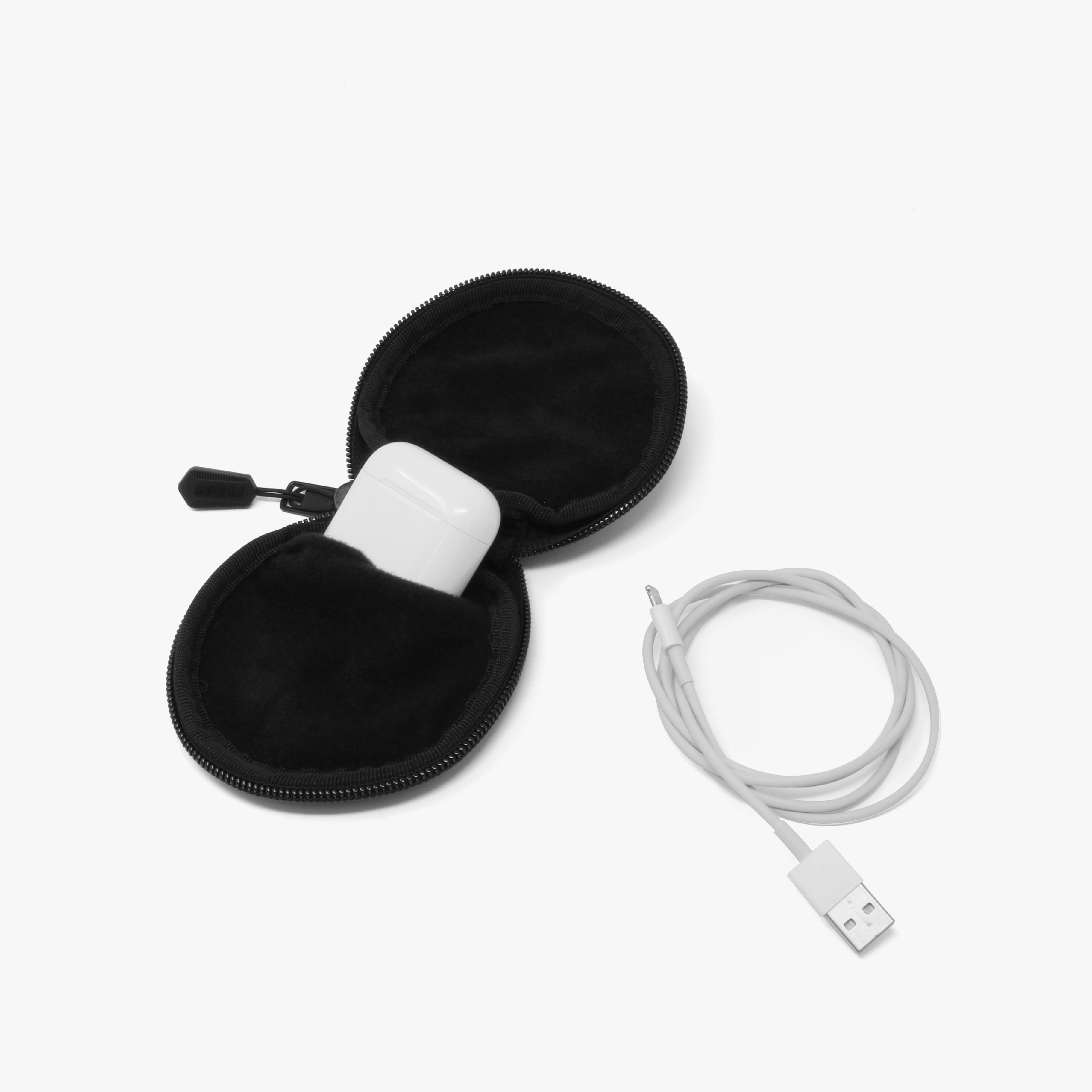 EARBUD POUCH- VEGAN LEATHER SYNERSKIN™